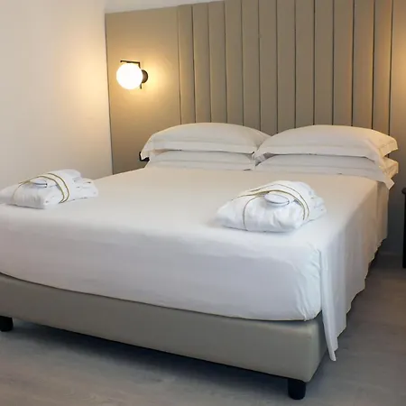 Bb Smarthotel Derose Hotel 4*